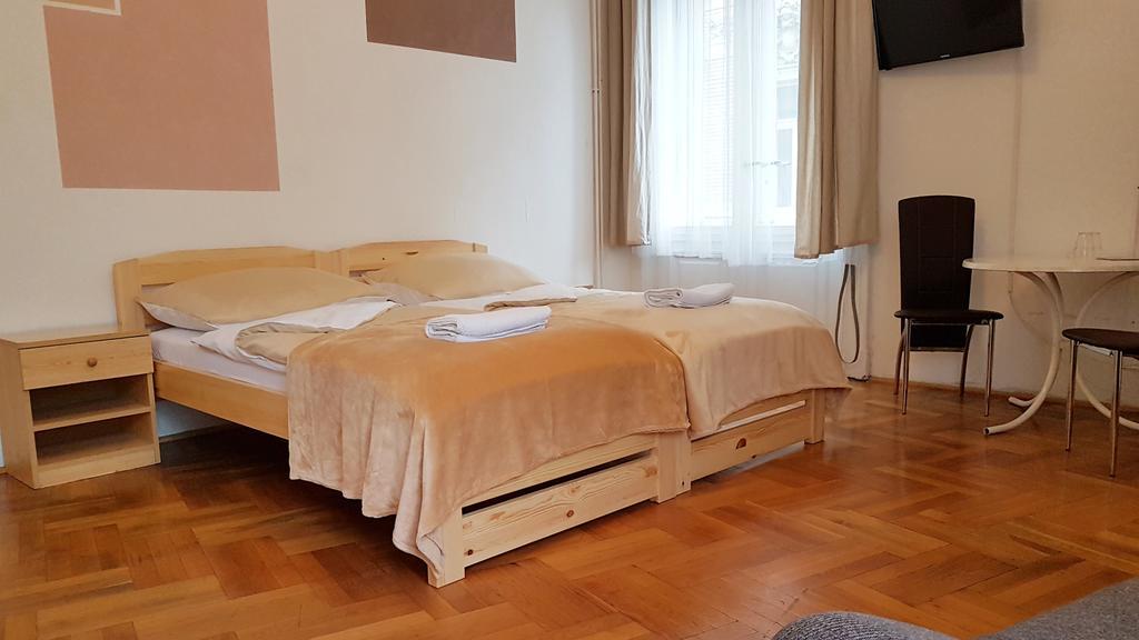 Westend Minihotel Budapest Ngoại thất bức ảnh